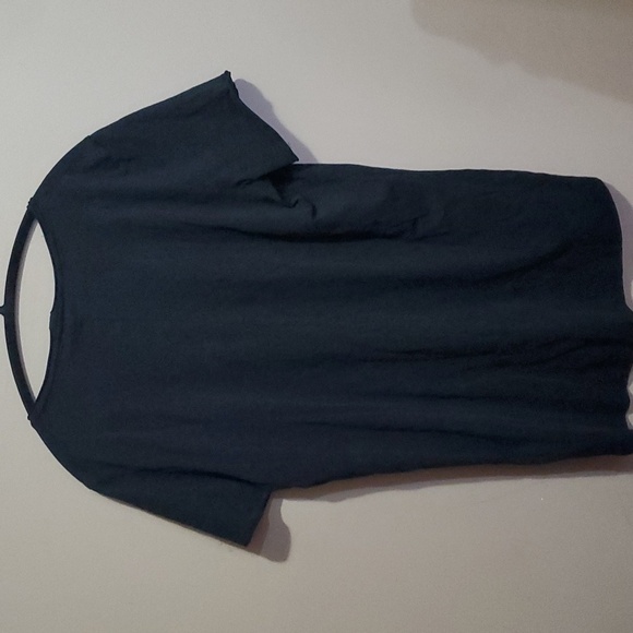 H&M tshirt size large - Picture 3 of 3